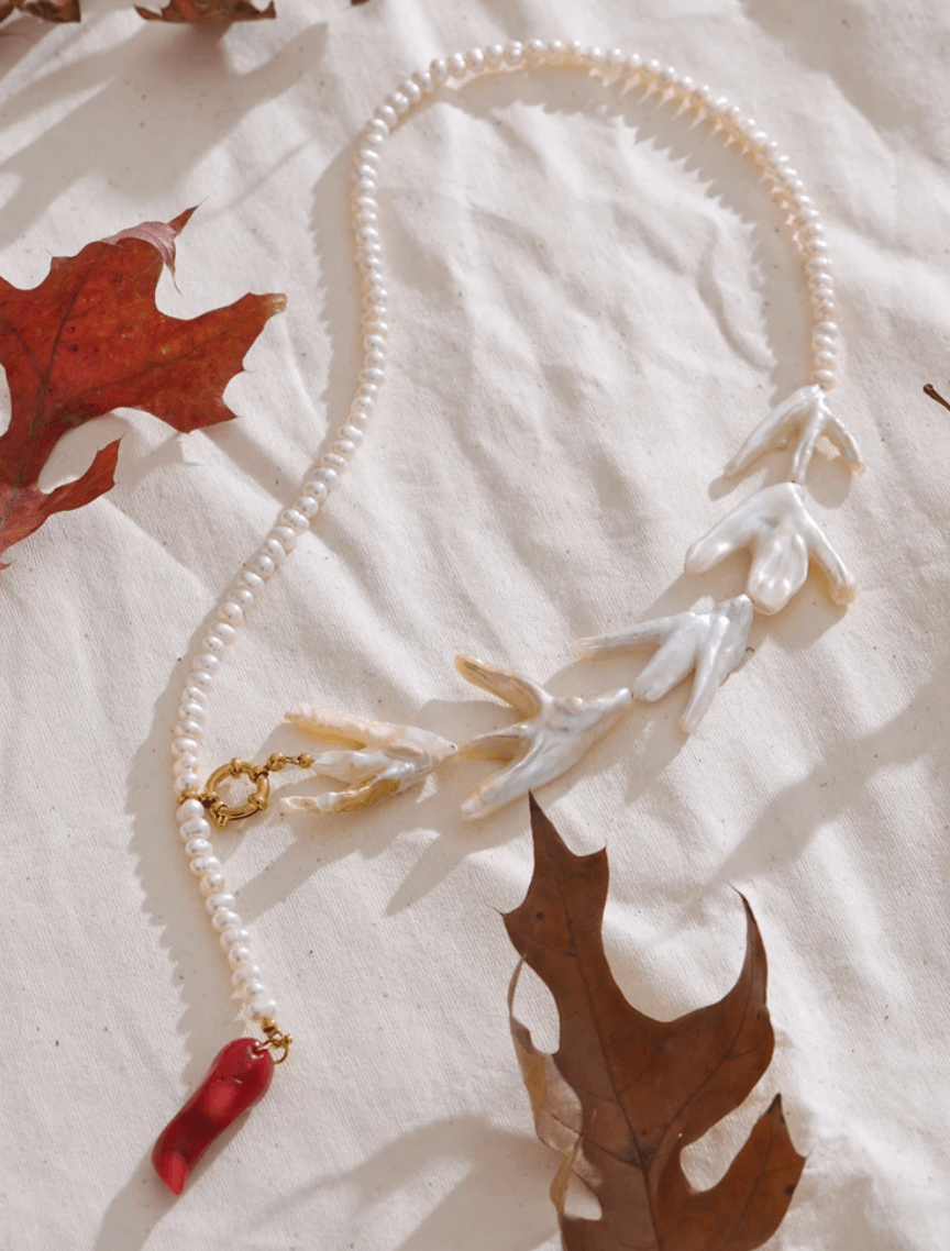 Coral Whispers - Clout Vienna