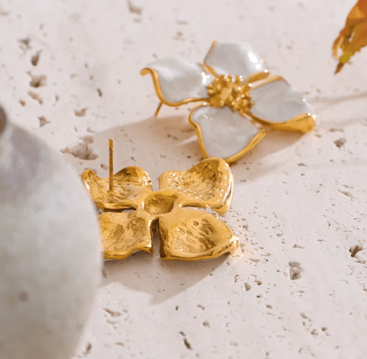 Fleur Blanche - Clout Vienna