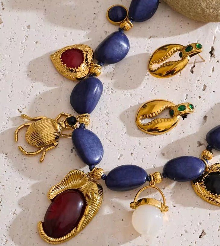 Goldene Creolen mit grünen Steinen - Clout Vienna