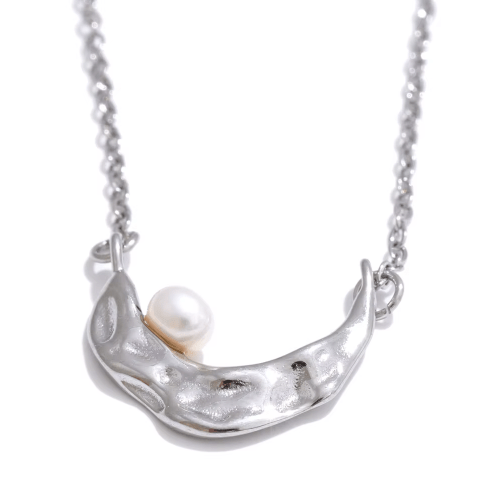 Mira Pearl - Clout Vienna