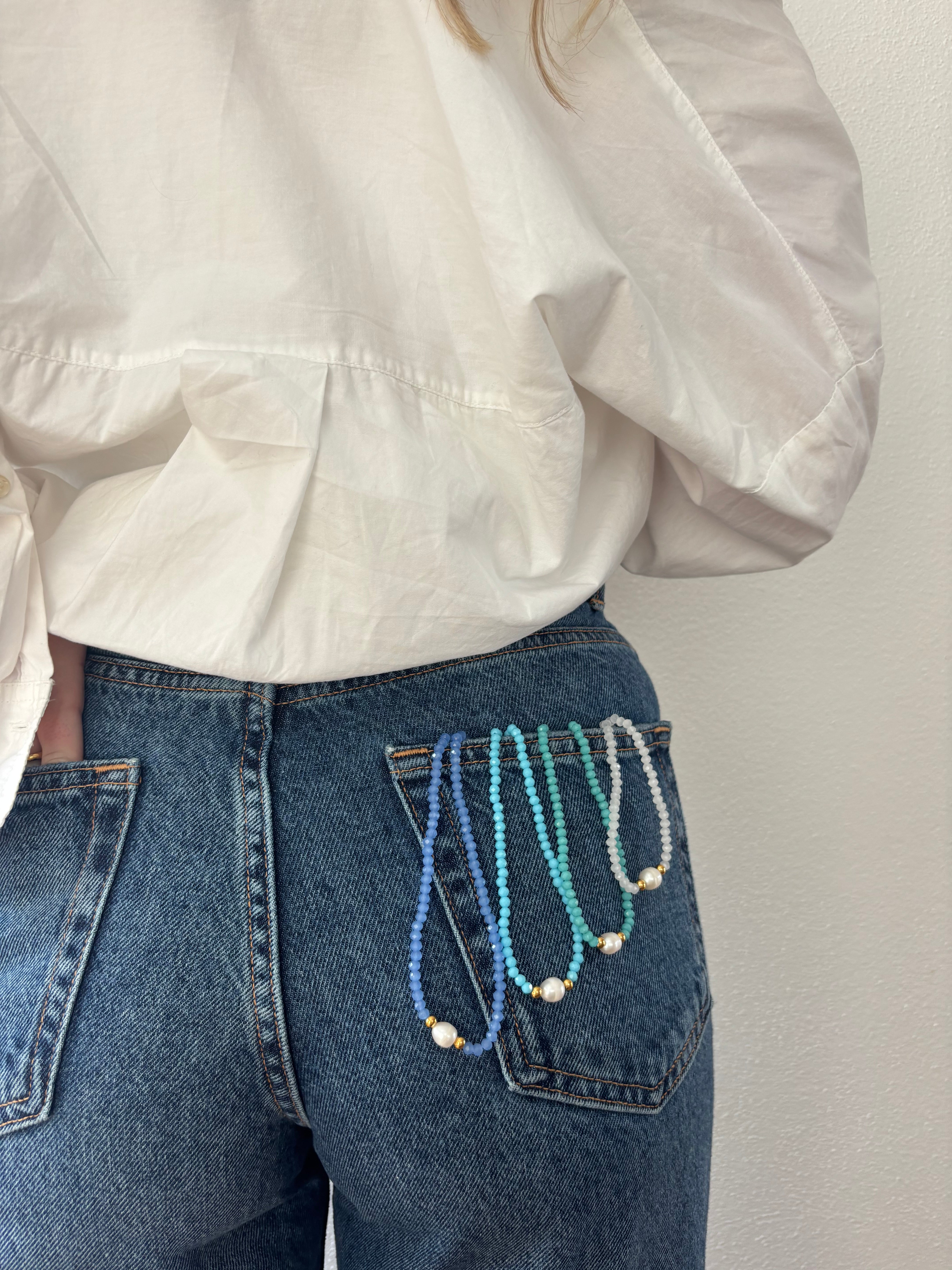 Perlen choker light blue - Clout Vienna