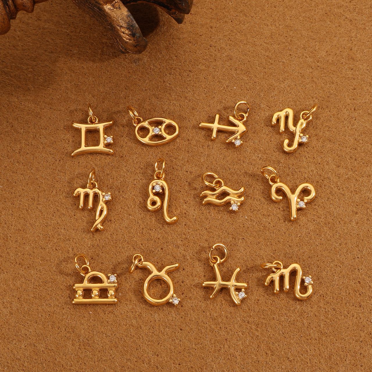 Sternzeichen - Clout Vienna