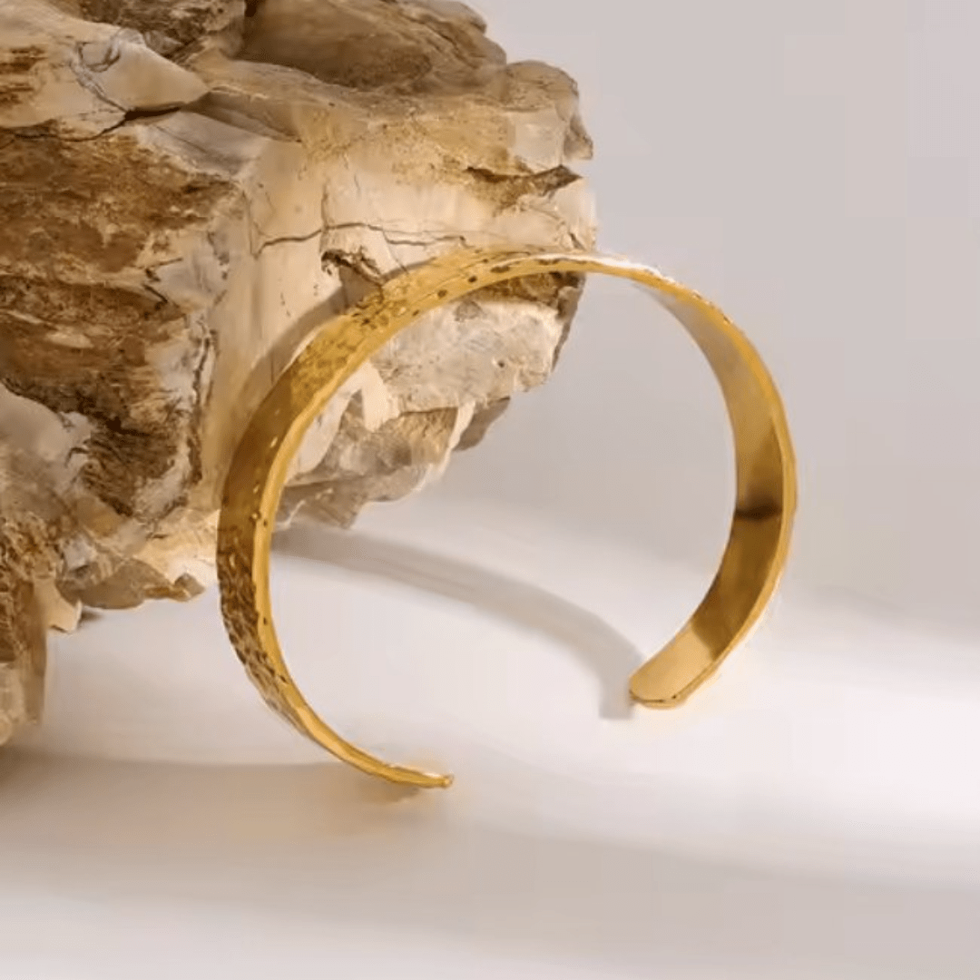 Thick Hammered Bangle - Clout Vienna