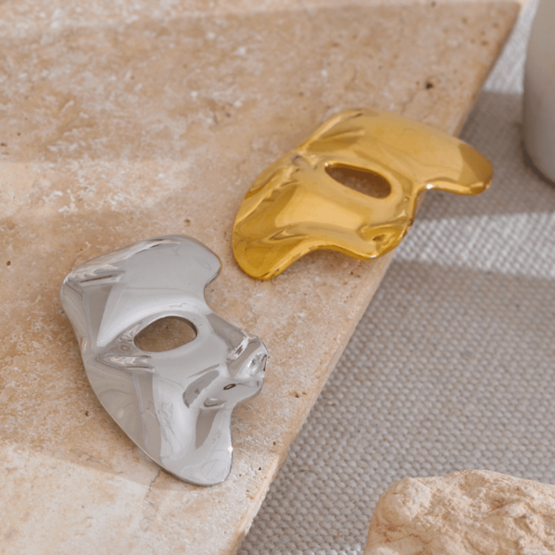 Golden Abstract Face Brooch - Clout Vienna