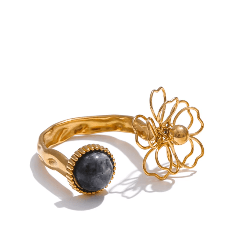 Golden Bloom Ring - Clout Vienna
