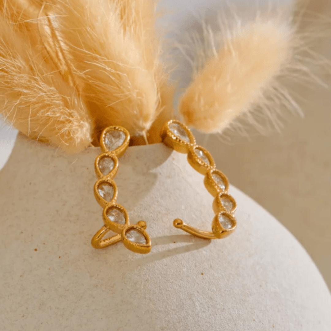 Golden Curve Ear Climbers - Clout Vienna