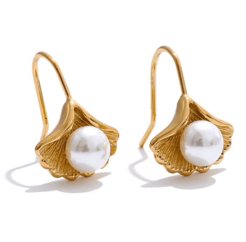 Golden Lily Pearl Earrings - Clout Vienna