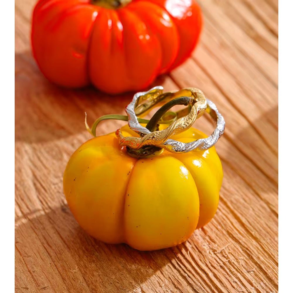 Golden Twist Ring - Clout Vienna