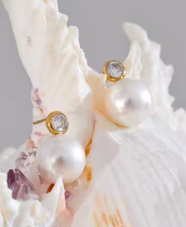 Sparkling Pearl Studs - Clout Vienna#