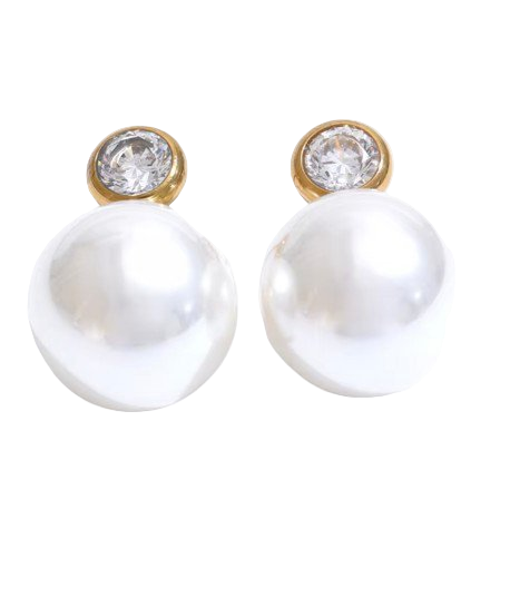 Sparkling Pearl Studs